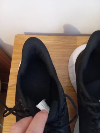 Zapatillas Hombre Negras y Blancas