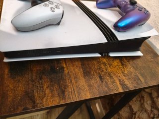 PS5 Pro Casi Nueva + 2 Mandos + Cargador de mandos