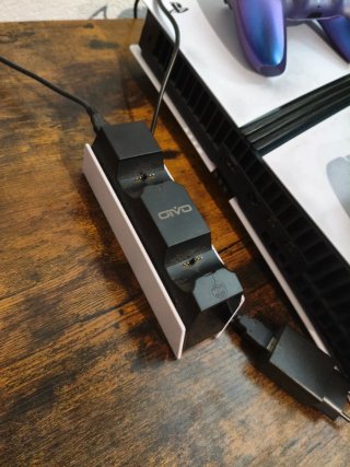 PS5 Pro Casi Nueva + 2 Mandos + Cargador de mandos