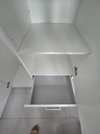 Armario blanco Ikea 2 puertas y 3 cajones