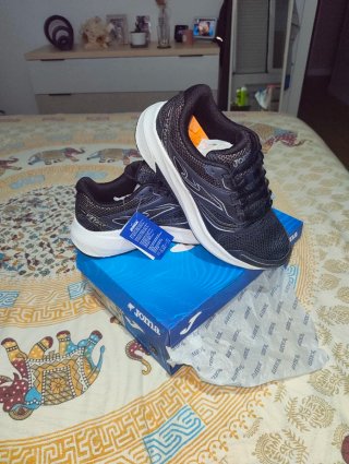 Zapatillas running Joma.