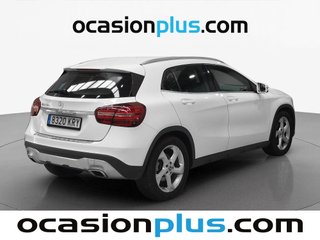 Mercedes-Benz GLA 180 90 kW (122 CV)