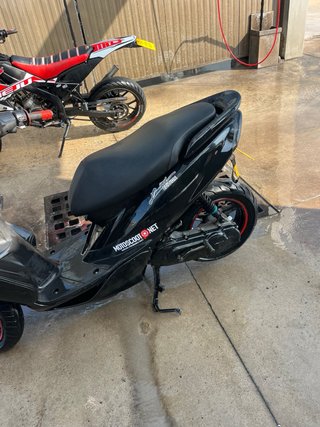 Yamaha Jog RR Negra