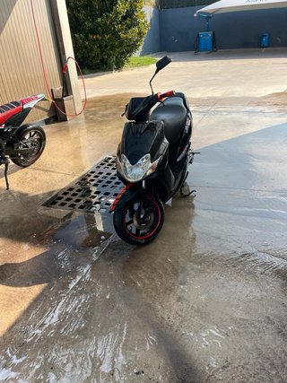 Yamaha Jog RR Negra