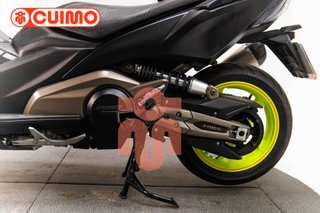 KYMCO AK 550