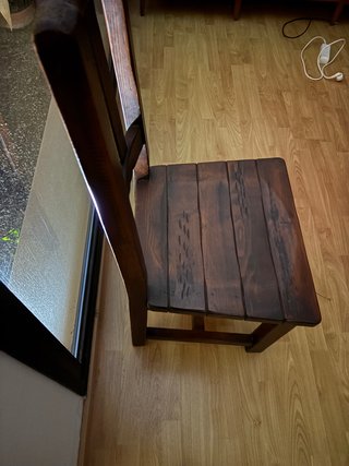 Mesa comedor extensible madera oscura + 4 sillas
