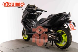 KYMCO AK 550