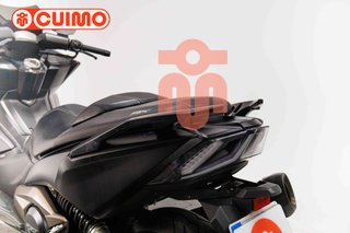 KYMCO AK 550