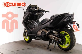 KYMCO AK 550
