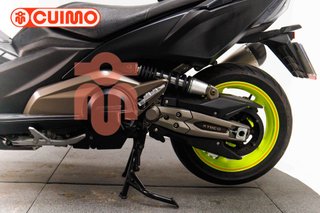 KYMCO AK 550