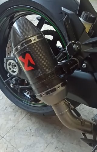 Linea de escape Kawasaki Z1000