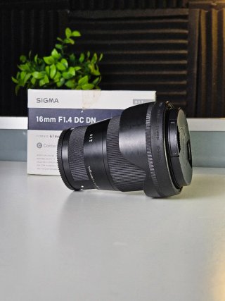 Sigma 16mm Sony E