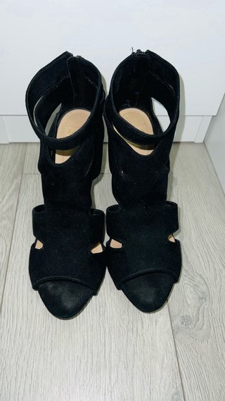 Sandalias Gladiadoras Negras Tacón