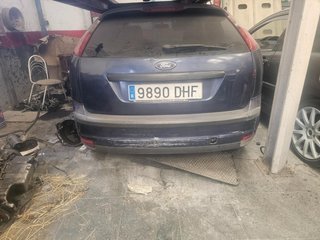 Paragolpes trasero Ford Focus I
