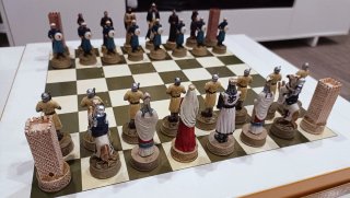 Ajedrez Moros y Cristianos, piezas+tablero madera