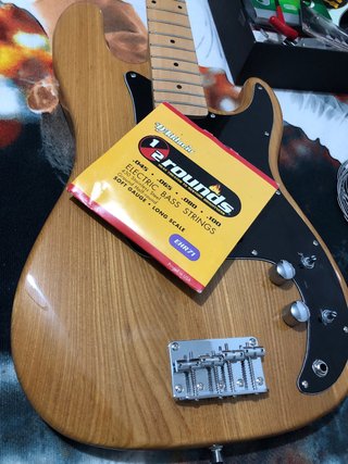 Bajo 4 cuerdas Precision Bass