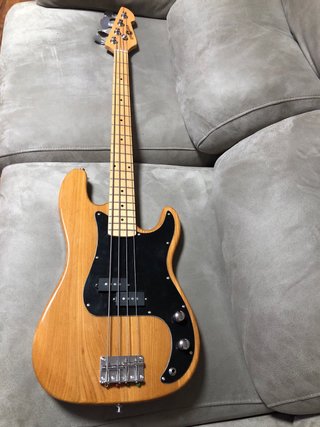 Bajo 4 cuerdas Precision Bass
