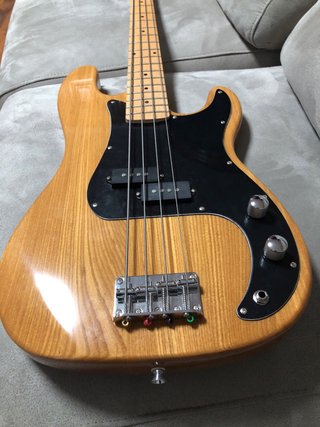 Bajo 4 cuerdas Precision Bass