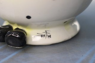 Porcelana Zampiva. Italia. Tarro y figura de payasos pelo espagueti.