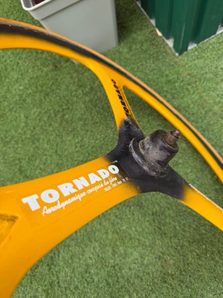 Rueda Tornado 3 Palos