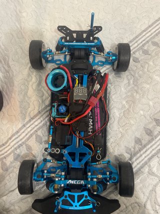 Coche RC Drift 1/10 RWD brushless + emisora FlySky