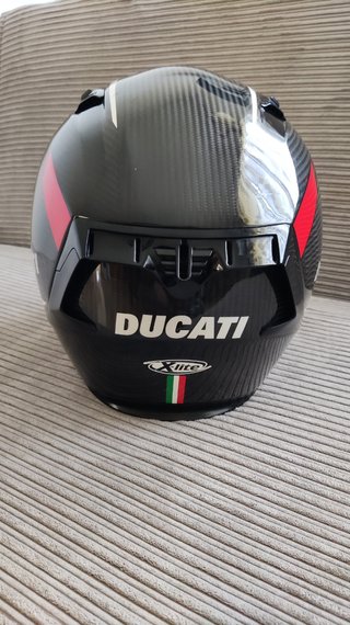 Casco Ducati X-Lite Carbono