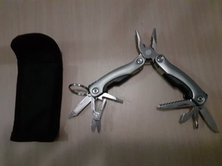 Mini Multiherramienta con Funda