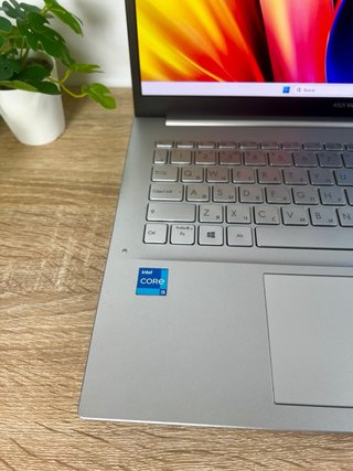 ASUS VivoBook OLED i5 | 12GB | 512GB NVMe