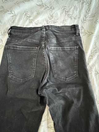 Pantalón vaquero Skinny High Rise Negro.
