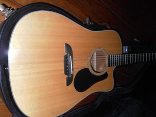 GUITARRA ALVAREZ ELECTROACÚSTICARD8C DREADNOUGHT