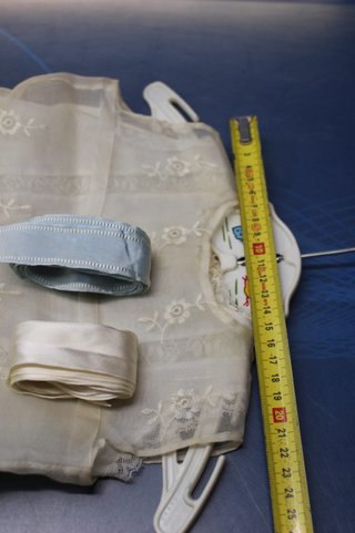 Faldón de bautizo o traje de cristianar antiguo.