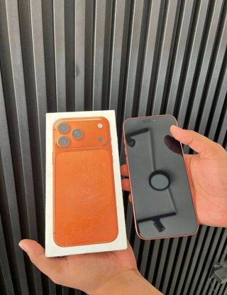 iPhone 17 Pro Max Naranja