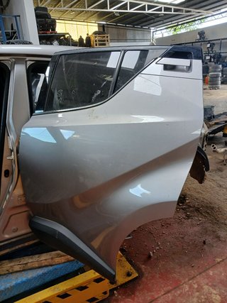 PUERTA TRASERA IZQUIERDA Toyota C-HR (X10)(10.2016->)