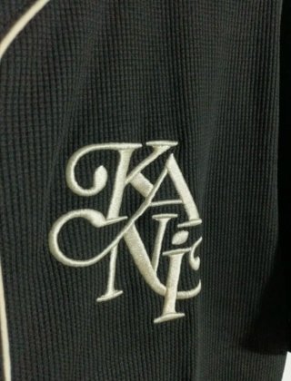 Camicia baseball nera con bordi bianchi