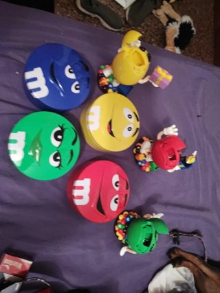 Colección Latas y Figuras M&M's puja