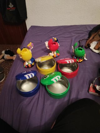 Colección Latas y Figuras M&M's puja
