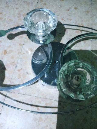 Lámpara de mesa de cristal y metal