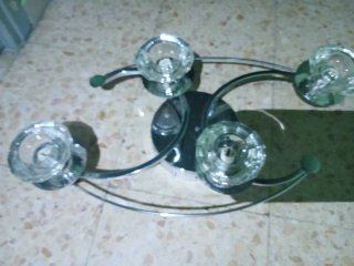 Lámpara de mesa de cristal y metal