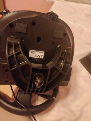 Volante e Pedaliera Thrustmaster T150 PS4/PS5/PC