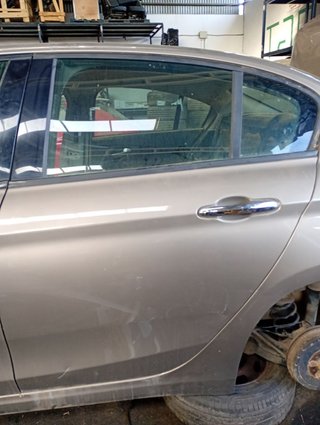 PUERTA TRASERA IZQUIERDA Fiat II Tipo (357) Hatchback (2016->)