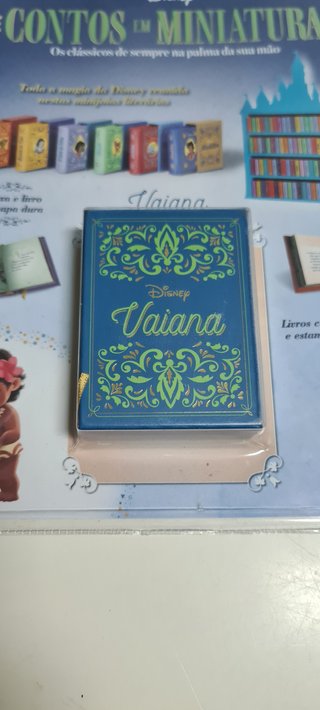 Lote de 4 livros infantis Disney, marca Salvat.