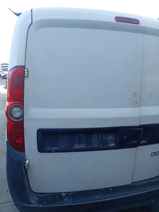PUERTA TRASERA IZQUIERDA Fiat II Doblò (263) Cargo (2010->)