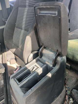 APOYABRAZOS CENTRAL Volkswagen Tiguan (5N1)(11.2007->)