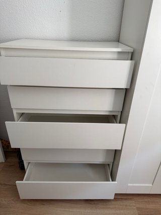 Cómoda blanca Ikea