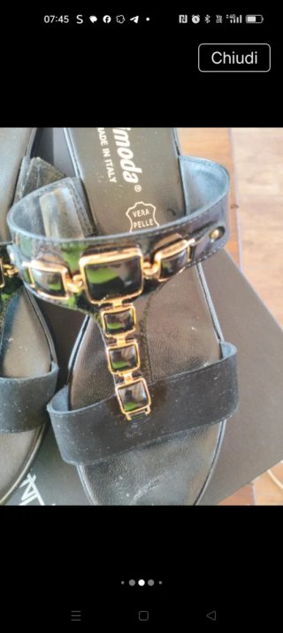 Sandali Susimoda neri con dettagli oro