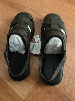 Sandalias cangrejeras hombre Zara Marrón