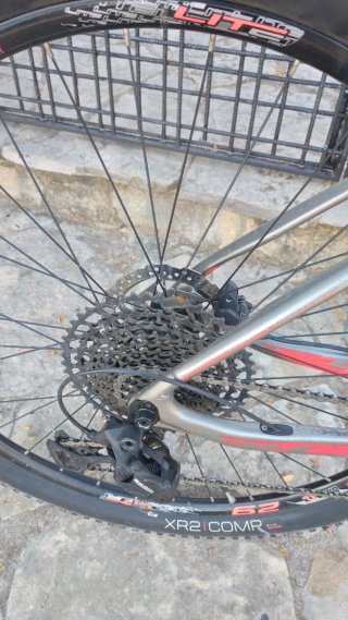Bicicleta BH Carbono Aro 29, talla L.