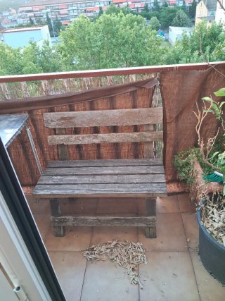 Banco de madera y metal
