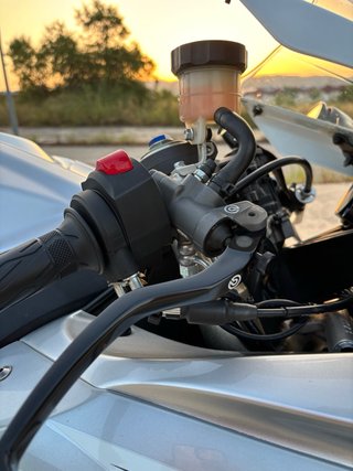 Suzuki gsxr 600 k8