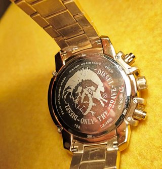 Reloj Diesel Griffed dorado, nuevo